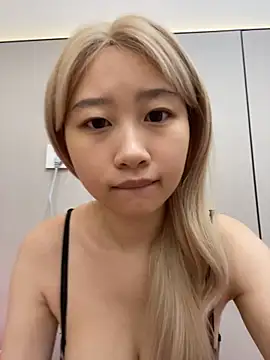 JUJU0616 Show in webcam