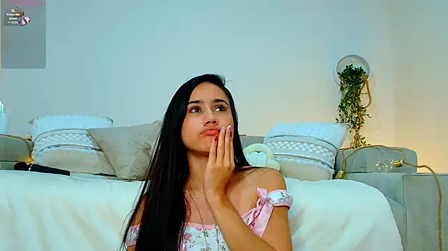 Chat +18 de Lizzy_kanee ao vivo