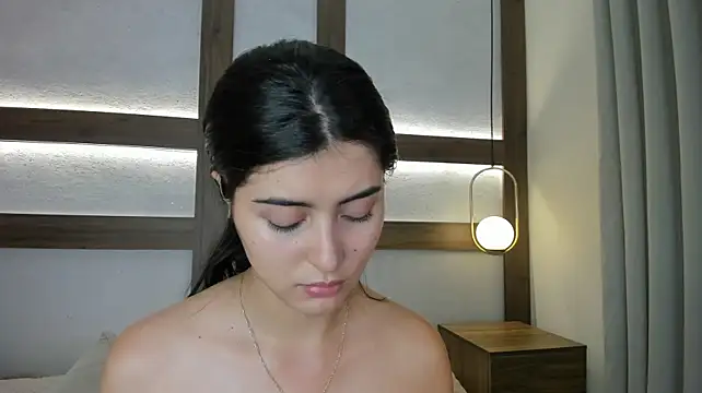 SarhaVega Adlı Modelin Canlı XXX Sohbeti
