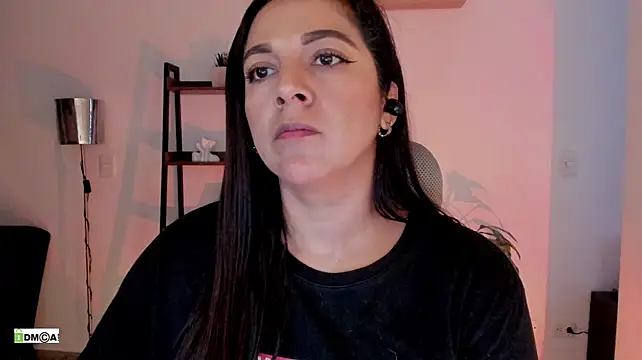 urcute_kitten's Live XXX Chat