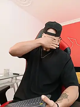 XXX chat uživo modela Mike_savage3
