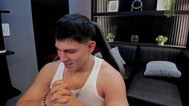 Czat XXX na żywo – JamesCr_