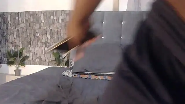 XXX chat uživo modela IsiahMaxwell