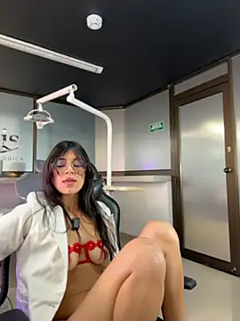 iris_cuteface's Live XXX Chat