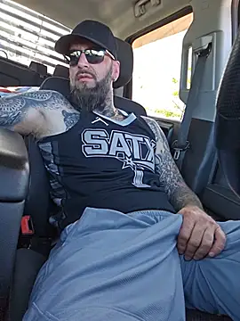 Beardedtattood 现场XXX聊天
