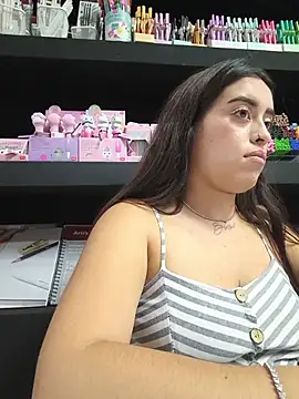MissNyraSecret's Live XXX Chat