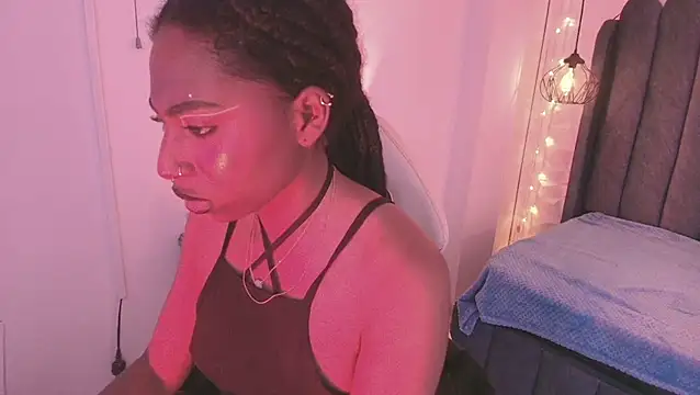 Queen_perla_ live XXX chat