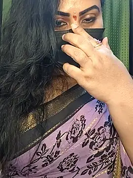 Anushka_flowerのライブXXXチャット