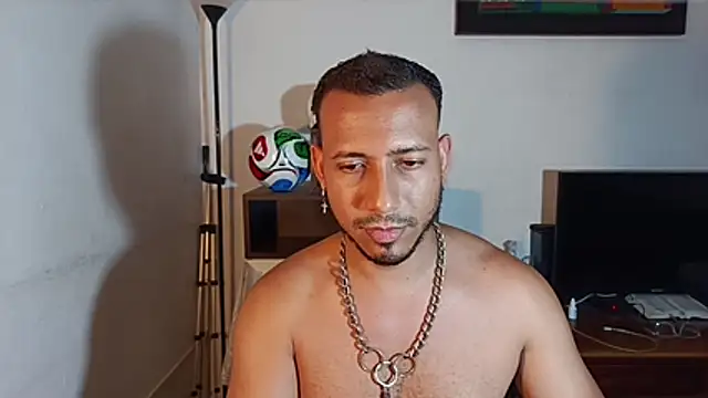 צ'אט XXX בשידור חי של MatBrussel
