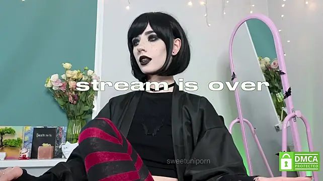 แชท XXX สดของ sweetuniporn
