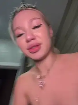 Sembang XXX Secara Langsung Kiss-Aurora-