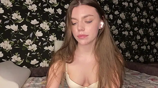 NeidaGowing Adlı Modelin Canlı XXX Sohbeti
