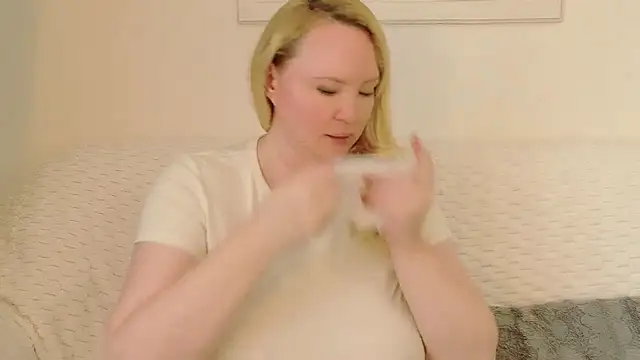 Sarah4youn Live XXX chat