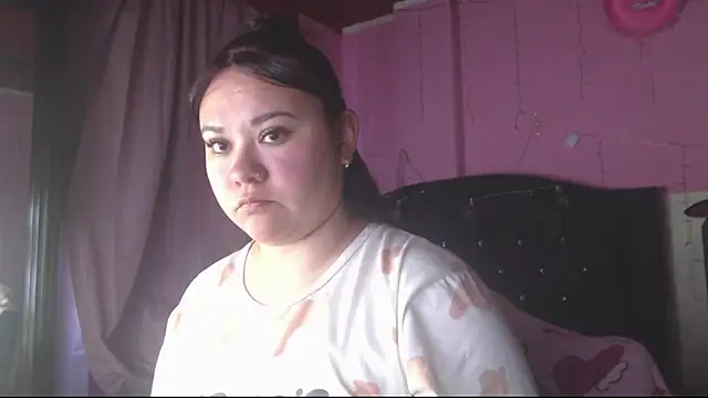 XXX chat uživo modela NikkiRous_
