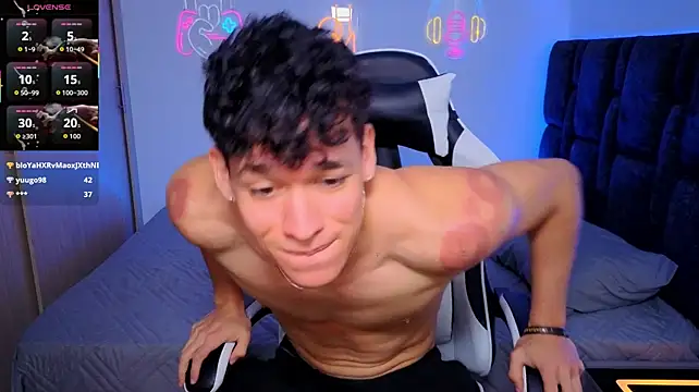 Chatroom XXX en direct de Luke_Muscle