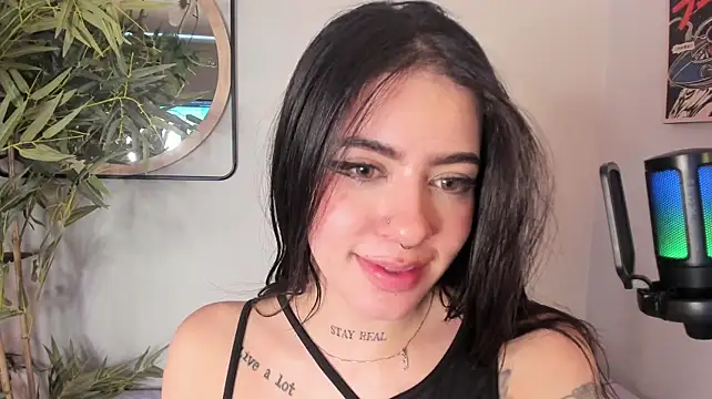 Alice_Vixen's Live XXX Chat
