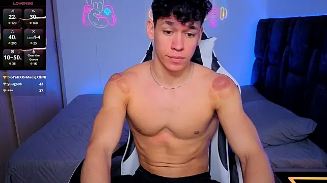 Luke_Muscle: απευθείας συνομιλία ΧΧΧ