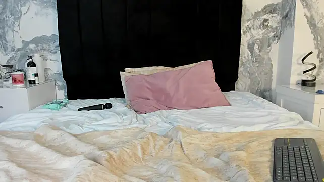 MissyAndNova Live XXX-chat