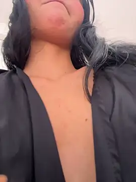 _miapetite XXX чат на живо