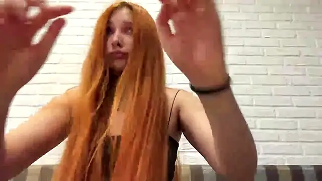 AinyJuly's Live XXX Chat