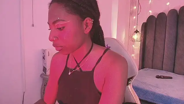Queen_perla_ – Live XXX-chat