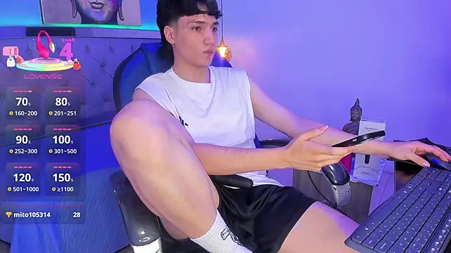 SamBlack_ élő XXX-chatje