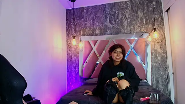 Chat +18 de _Angel_dustt ao vivo