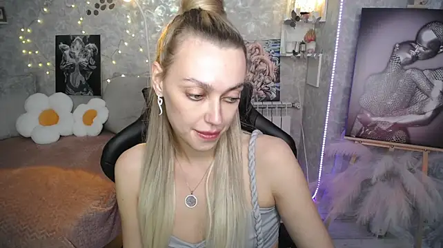 Živý XXX chat NickyAdamidi