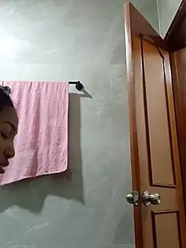 SabrinaDevill Adlı Modelin Canlı XXX Sohbeti