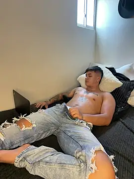 แชท XXX สดของ Christopher_strongg