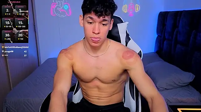 Luke_MuscleのライブXXX  チャット