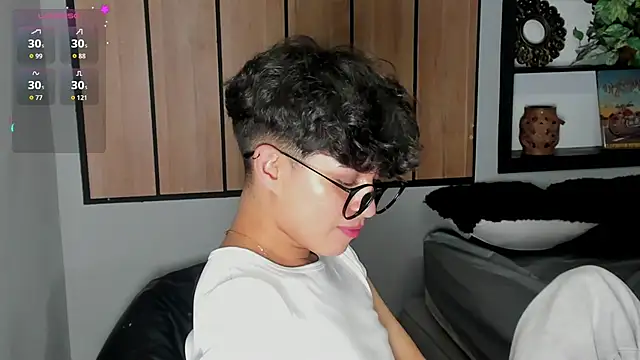 Danny_George 即時 XXX 聊天