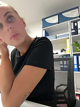 Hii_Lolla Live XXX-Chat