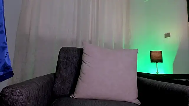 AllexJacob Adlı Modelin Canlı XXX Sohbeti