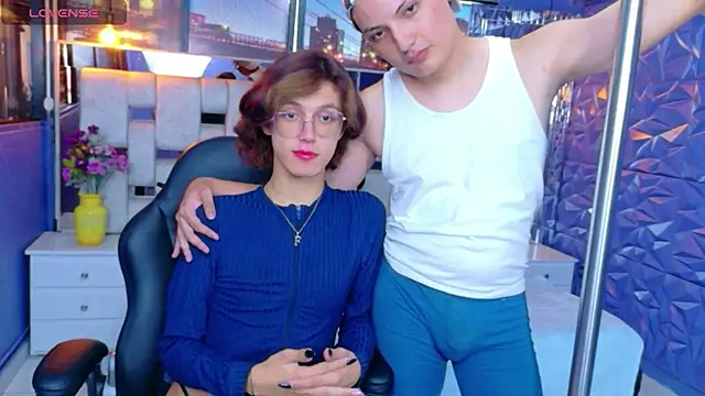 Jav_Frank: διαδικτυακό σόου στην κάμερα