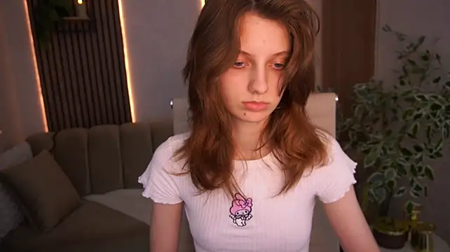 CuteeFoxy's Live XXX Chat