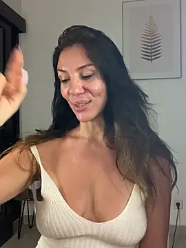 AnnaFlowerBabe Chat XXX in diretta
