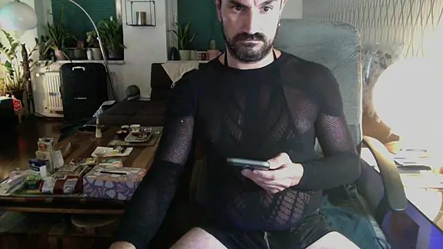Онлайн чат XXX tomz0819