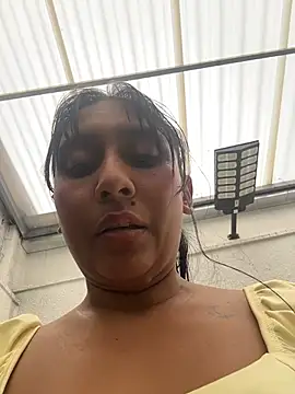 MELIZ_QUEEN's Live Chat Room