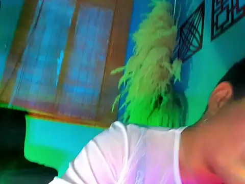 Chat +18 de Oliver_kin ao vivo