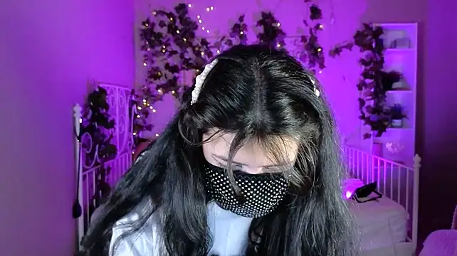 MeganSpicy élő XXX-chatje