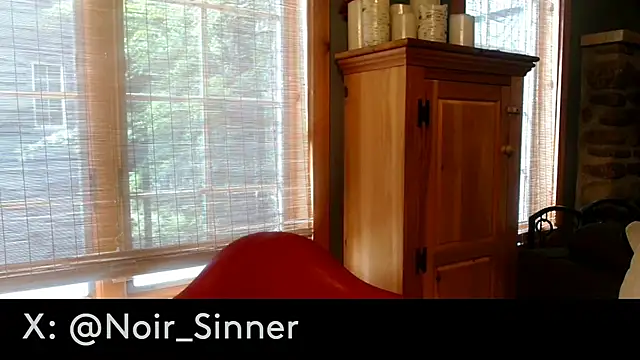 sinnernoir's Live XXX Chat