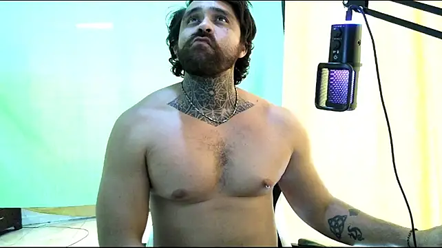 Chat XXX Live aronmiller404