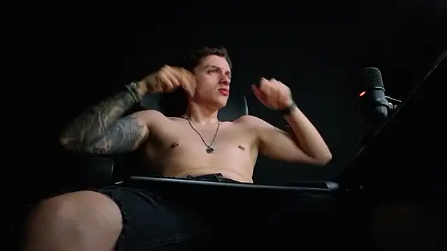 FelixStarkk's Live XXX Chat