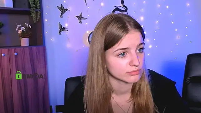 naomi_perl লাইভ XXX চ্যাট