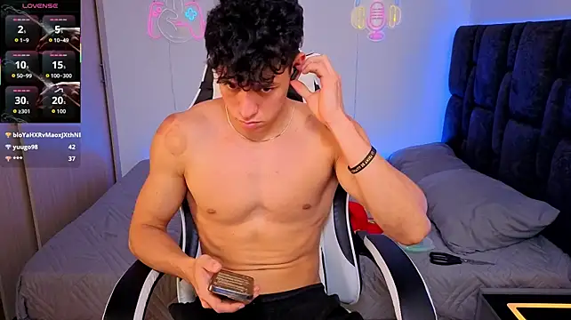 צ'אט XXX בשידור חי של Luke_Muscle