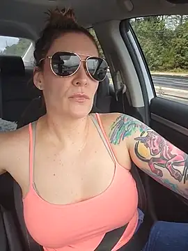 HollyTattoo's Live XXX Chat