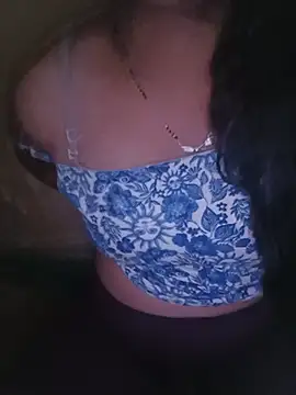 Nidhi108xxx লাইভ XXX চ্যাট