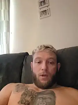 10AlphaPapa01 Live XXX-Chat