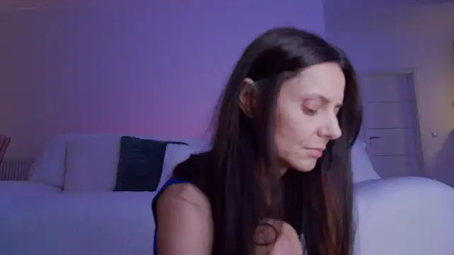دردشة LilyRoselyn الجنسية المباشرة